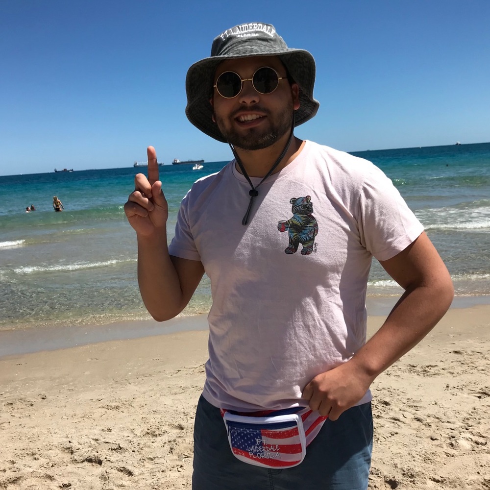 Meet your Posher, Troy